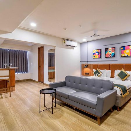 The Lemon Grass Hotel Gandhinagar Ngoại thất bức ảnh