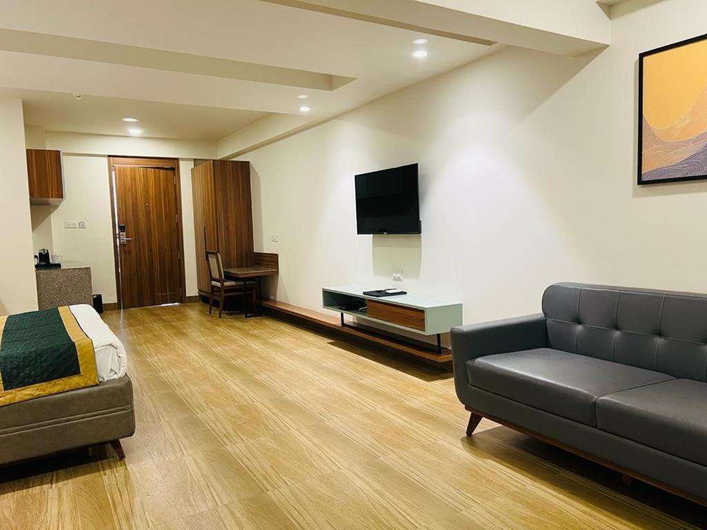 The Lemon Grass Hotel Gandhinagar Ngoại thất bức ảnh