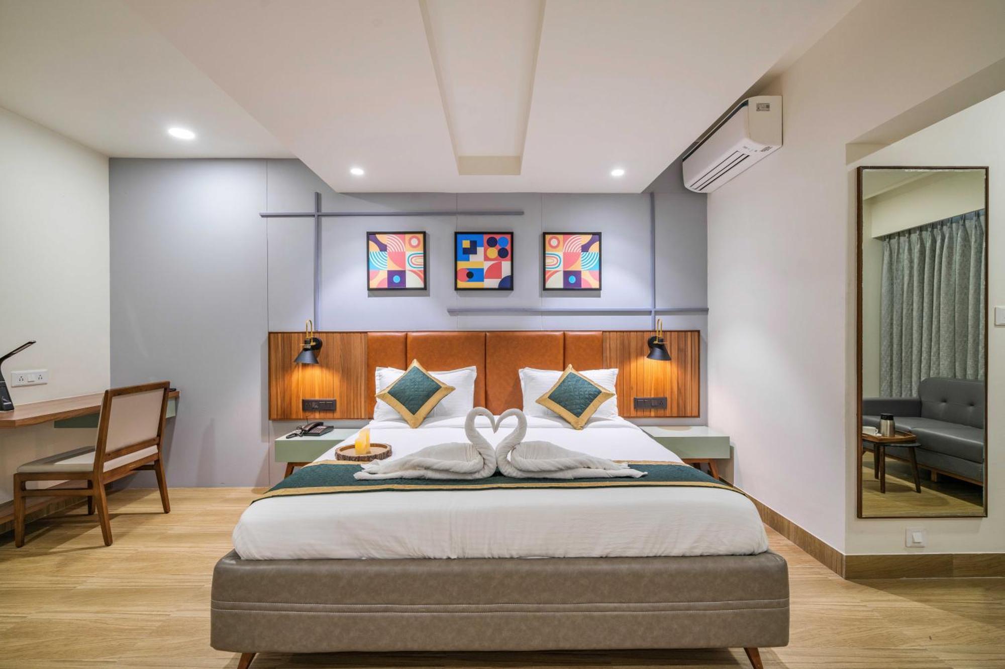 The Lemon Grass Hotel Gandhinagar Ngoại thất bức ảnh