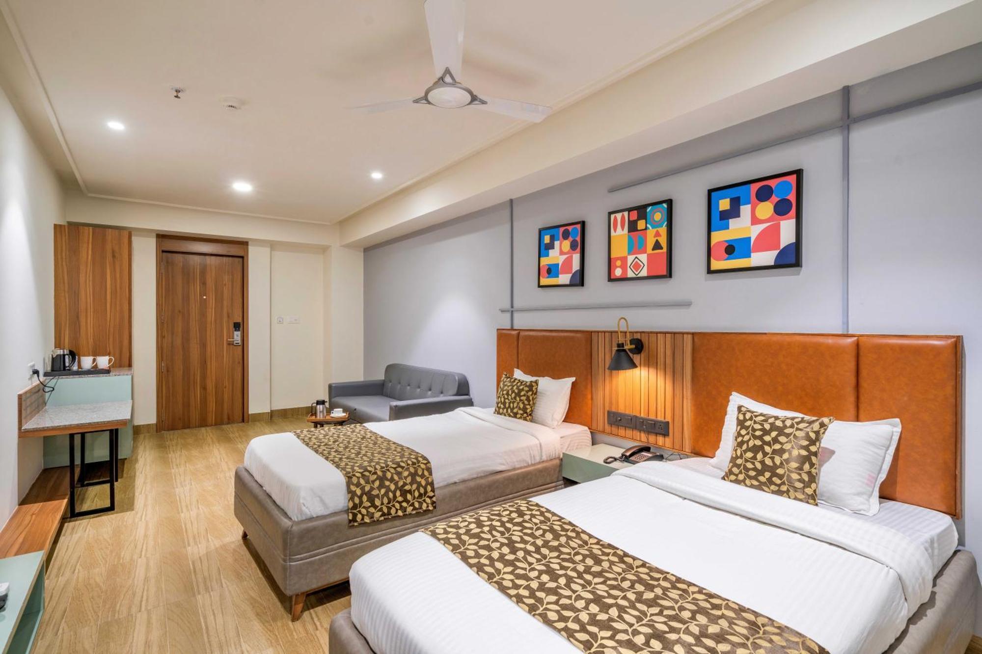 The Lemon Grass Hotel Gandhinagar Ngoại thất bức ảnh