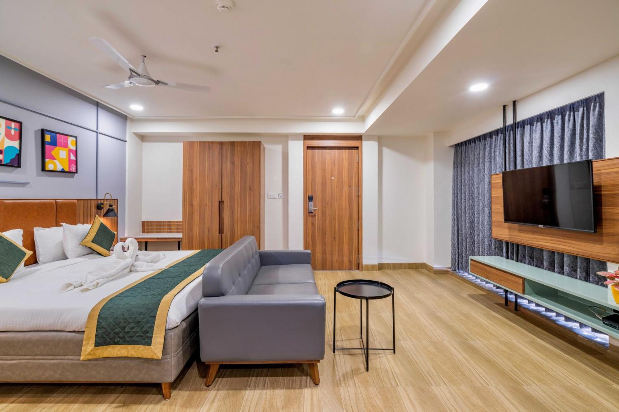 The Lemon Grass Hotel Gandhinagar Ngoại thất bức ảnh